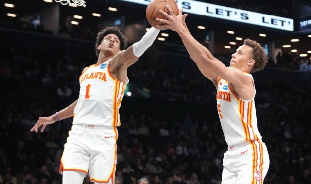 麦科勒姆25+7库明加12分 沃克21分老鹰34分大胜篮网