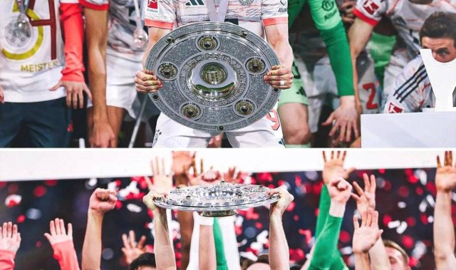 拜仁慕尼黑提前锁定本赛季德甲冠军，再获21世纪第20冠，球队将全力冲击欧冠与德国杯双冠