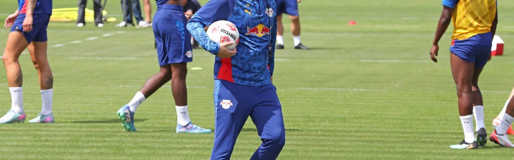 德甲球队莱比锡备战新赛季
        
    德甲球队莱比锡备战新赛季