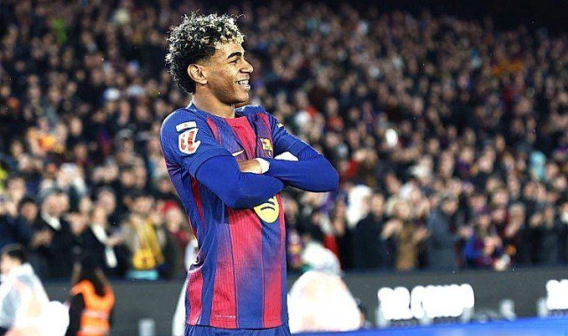 巴萨好命？莱万这球进得太“巧”！客场2-1逆转十人马竞，7分优势领跑西甲