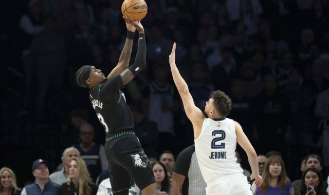 爱德华兹41+6兰德尔23+11 森林狼逆转灰熊取4连胜