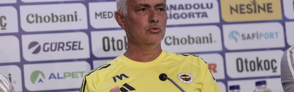 欧冠资格赛第3轮次回合前瞻：穆里尼奥出席费内巴切赛前新闻发布会
        
    欧冠资格赛第3轮次回合前瞻：穆里尼奥出席费内巴切赛前新闻发布会