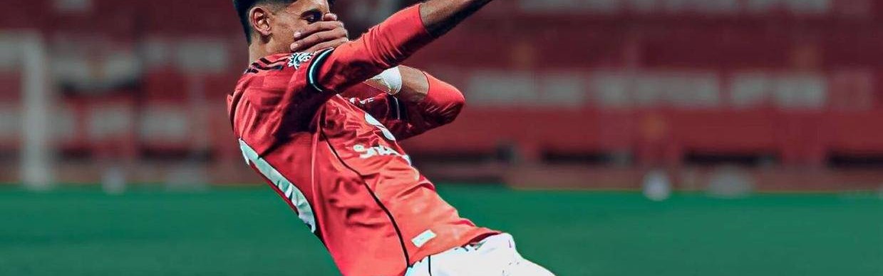 曼联送跑车游说小梅西放弃巴萨梦！留队未来可当王牌，获誉最强10后