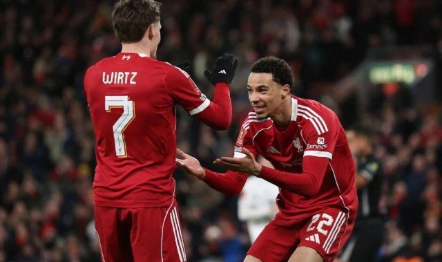 1赔2.25断档领先！阿隆索下家锁定利物浦，斯洛特帅位悬了？