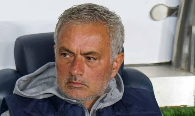 皇马认真考虑邀请穆帅，放权能吸引穆帅，曼联球星有望转会皇马