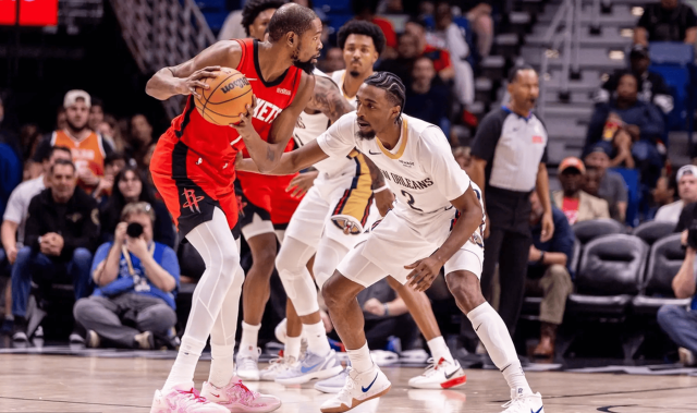 Shams：杜兰特遭遇右髌腱深度挫伤 很有可能G2复出